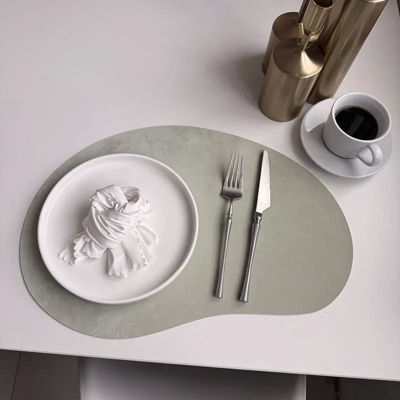 4-Pack Cashew-Shaped Faux Leather Placemats 40×30cm Heat-Resistant &amp; Waterproof - lafenora