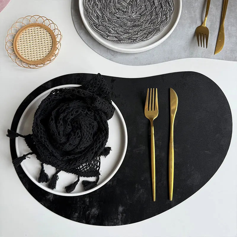 4-Pack Cashew-Shaped Faux Leather Placemats 40×30cm Heat-Resistant & Waterproof - lafenora