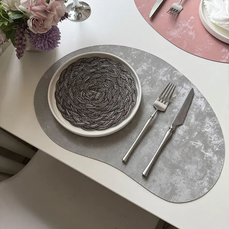4-Pack Cashew-Shaped Faux Leather Placemats 40×30cm Heat-Resistant &amp; Waterproof - lafenora