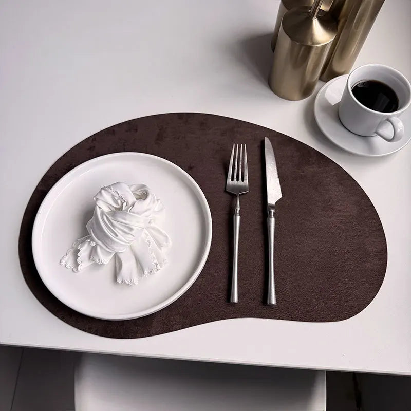 4-Pack Cashew-Shaped Faux Leather Placemats 40×30cm Heat-Resistant &amp; Waterproof - lafenora