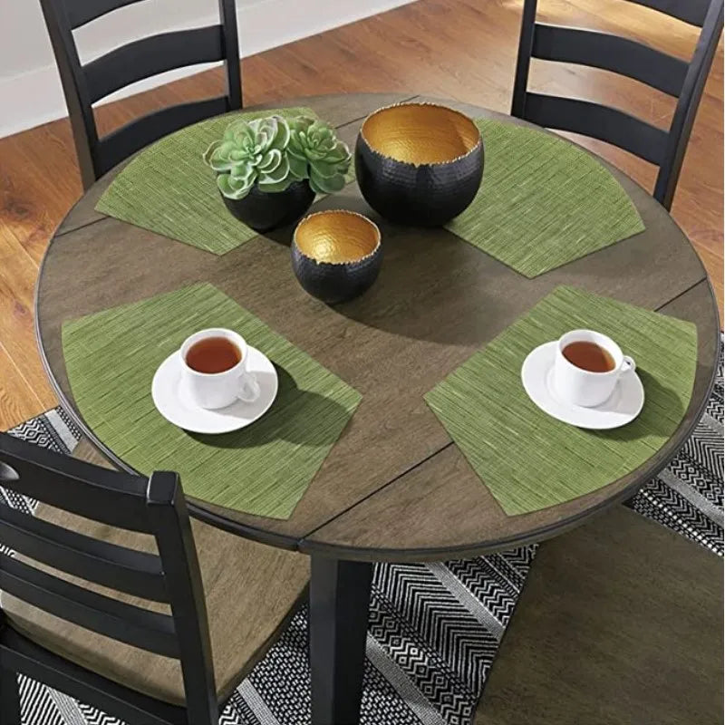 Set of 4 Round Woven Vinyl Placemats – Heat Resistant Non-Slip Table Mats for Indoor &amp; Outdoor Use - lafenora