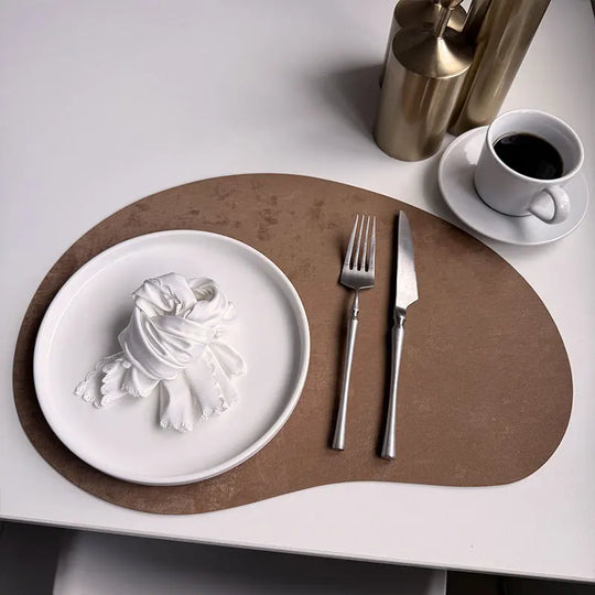 4-Pack Cashew-Shaped Faux Leather Placemats 40×30cm Heat-Resistant &amp; Waterproof - lafenora